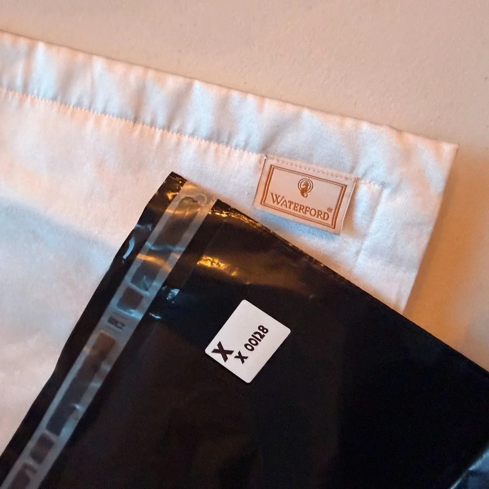 WATERFORD‎ LINENS CROSSHAVEN 4 PLACEMATS SET IVORY Quiet Luxury Mothers Day